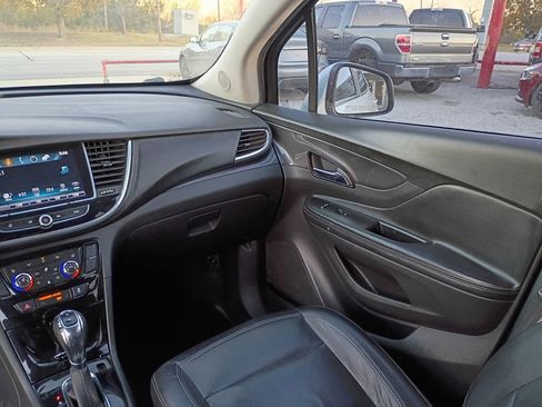 Used 2019 Buick Encore Essence image 19