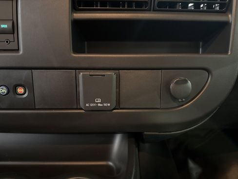 New 2024 GMC Savana 2500 w/ Driver Convenience Package image 17