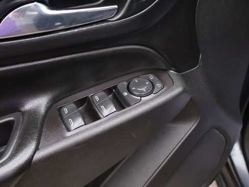 Used 2022 Chevrolet Equinox LT FWD image 35
