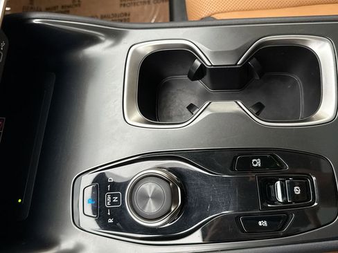 Used 2023 Lexus RZ 450e Premium w/ Technology Package image 21