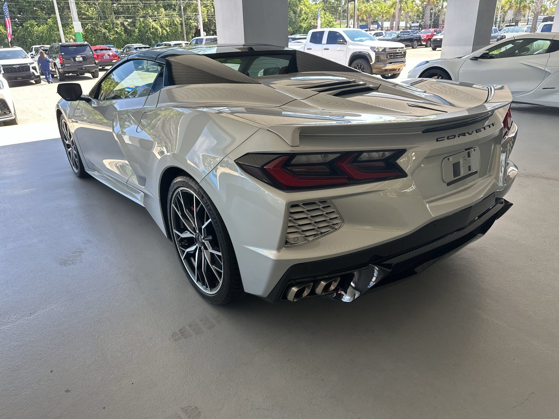 Used 2024 Chevrolet Corvette Stingray Premium Conv w/ Battery Protection Package RWD image 13