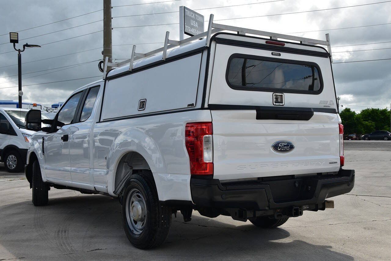Used 2017 Ford F250 XL w/ Power Equipment Group RWD image 5
