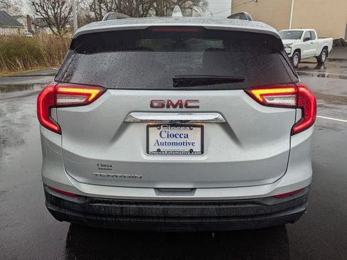 Used 2022 GMC Terrain SLE w/ Driver Convenience Package image 6