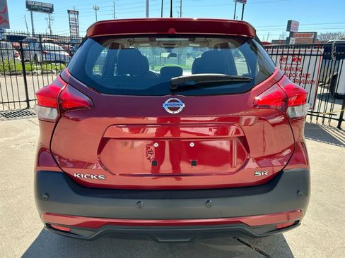 Used 2020 Nissan Kicks SR FWD image 5