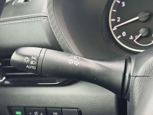 Certified 2025 Nissan Sentra SV image 22