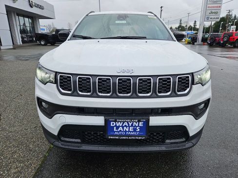 New 2026 Jeep Compass Latitude image 7