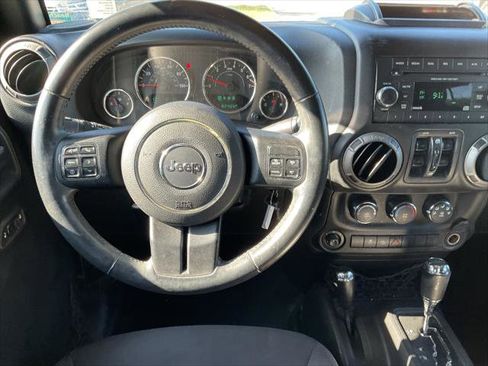 Used 2015 Jeep Wrangler Unlimited Sport w/ Quick Order Package 24S AWD/4WD image 27