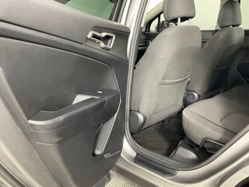 Used 2025 Kia Sportage LX FWD image 12