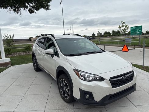 Used 2018 Subaru Crosstrek 2.0i Premium AWD/4WD image 3