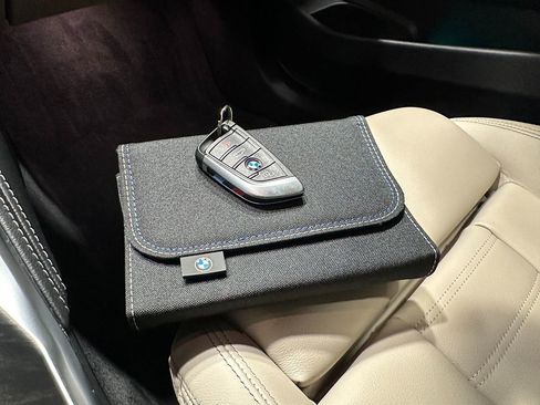 Used 2022 BMW 430i xDrive Coupe w/ M Sport Package image 40