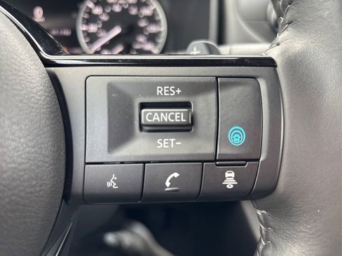 Used 2023 Nissan Rogue SV w/ SV Premium Package image 27