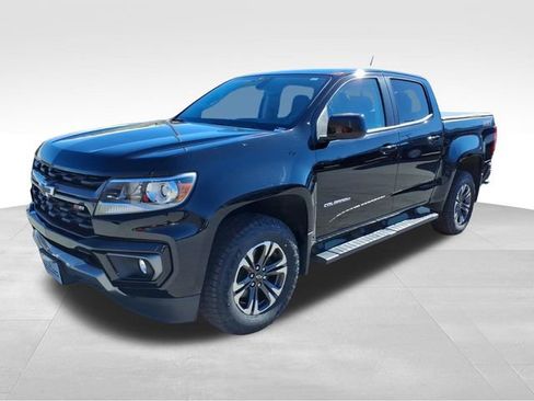 Used 2022 Chevrolet Colorado Z71 image 2