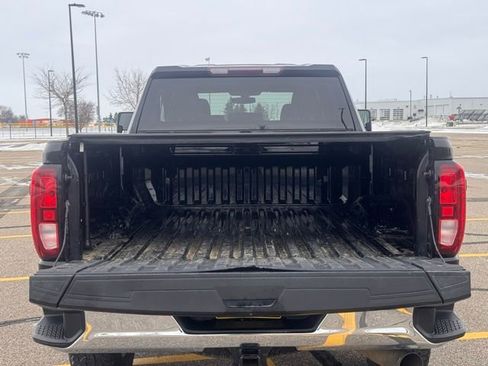 Used 2023 GMC Sierra 3500 SLE w/ SLE Convenience Package image 32