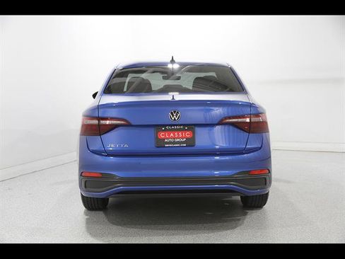 Certified 2024 Volkswagen Jetta Sport FWD image 18