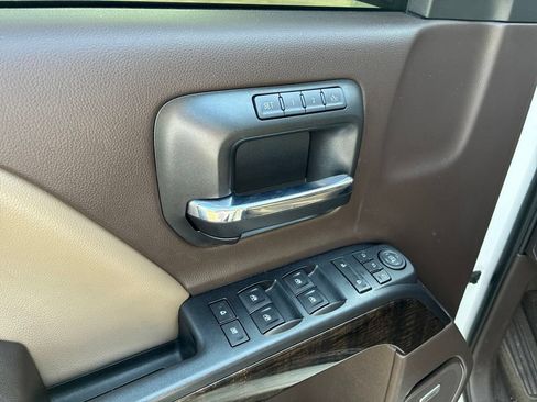 Used 2016 GMC Sierra 1500 Denali w/ Denali Ultimate Package AWD/4WD image 11