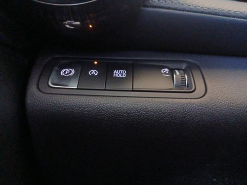 Used 2025 Chevrolet Equinox LT w/ Safety and Technology Package image 22