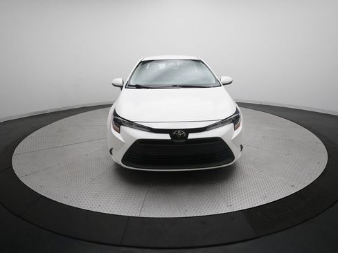 Used 2025 Toyota Corolla LE image 11