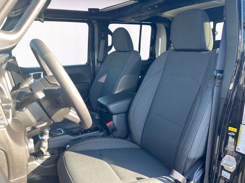 New 2026 Jeep Gladiator Sport AWD/4WD image 9