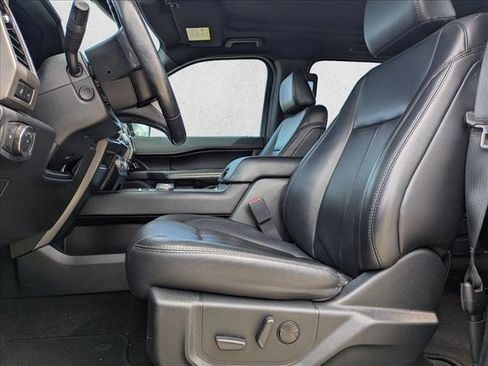 Used 2021 Ford Expedition XLT image 15