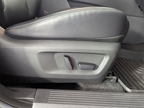 Used 2023 Nissan Rogue SL w/ SL Premium Package image 39