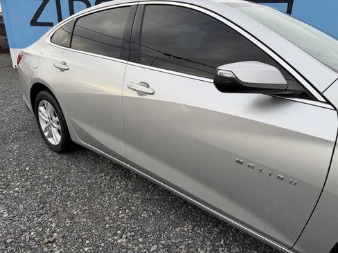 Used 2017 Chevrolet Malibu LT image 10