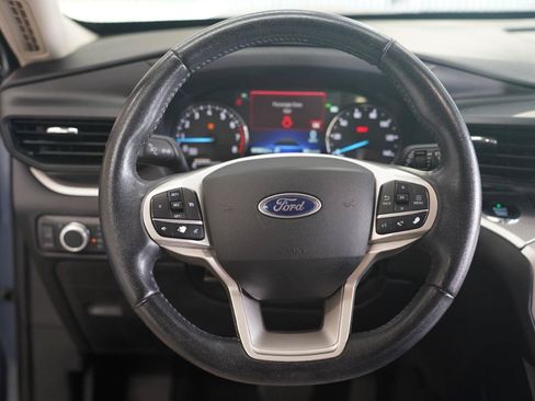 Used 2021 Ford Explorer XLT RWD image 12