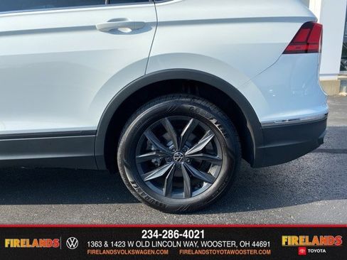New 2024 Volkswagen Tiguan SE image 18