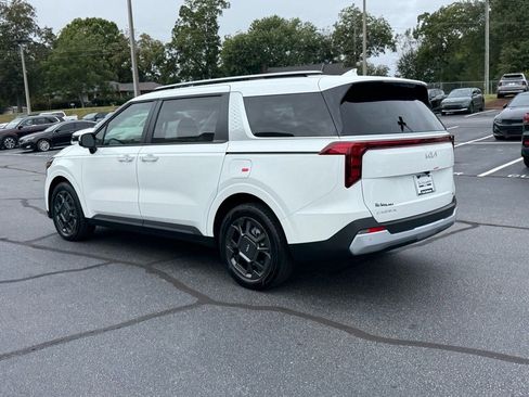 New 2026 Kia Carnival EX image 5