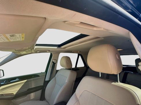 Used 2018 Mercedes-Benz GLE 350 4MATIC image 25