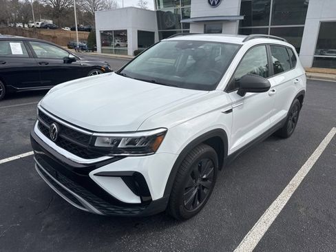 Used 2022 Volkswagen Taos S w/ IQ Drive S Package image 10