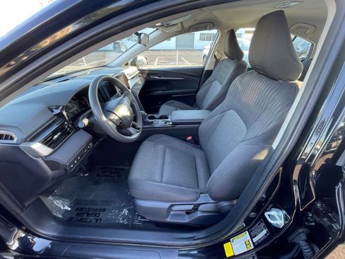 Used 2025 Toyota Camry LE image 28