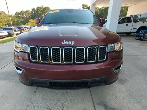 Used 2020 Jeep Grand Cherokee Laredo AWD/4WD image 2