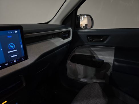 New 2025 Ford Maverick XLT w/ XLT Luxury Package image 31