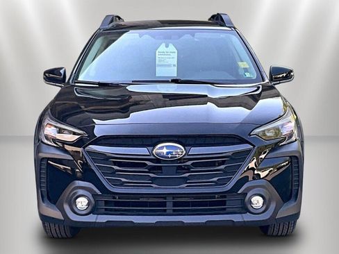 Certified 2025 Subaru Outback Premium AWD/4WD image 2