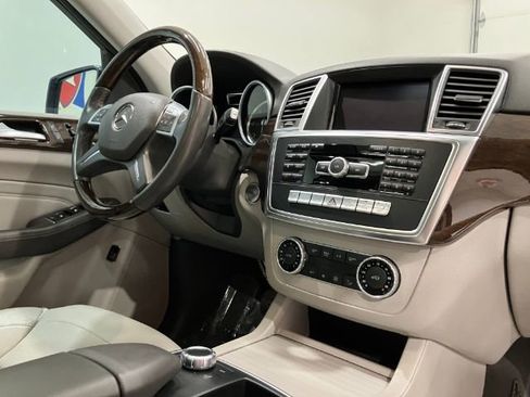 Used 2013 Mercedes-Benz ML 350 4MATIC w/ Premium 1 Pkg image 48