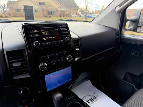 Used 2014 Nissan Titan SV image 17