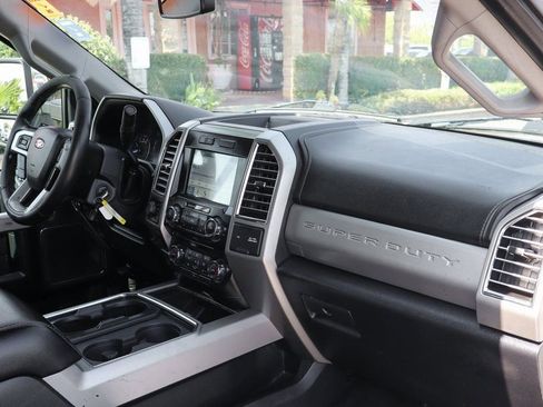 Used 2017 Ford F350 Lariat w/ Chrome Package image 40