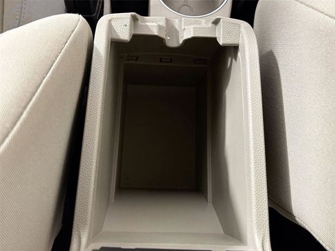 Used 2018 Ford Fiesta SE image 31