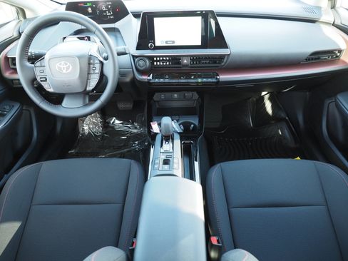 New 2026 Toyota Prius Plug-In Hybrid FWD image 17