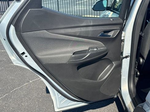 Used 2022 Chevrolet Bolt EUV LT image 22