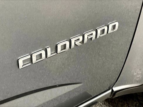 Used 2018 Chevrolet Colorado Z71 image 9