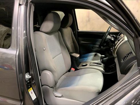 Used 2013 Toyota Tacoma 4x4 Access Cab w/ SR5 Pkg image 9
