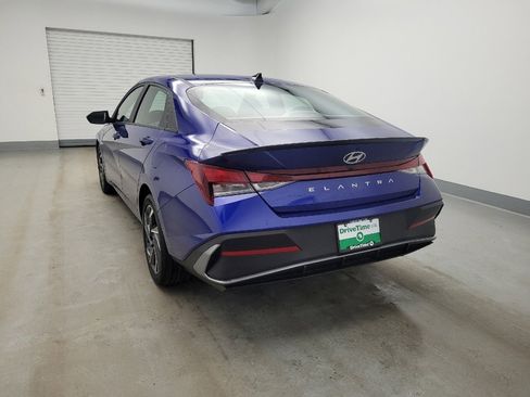 Used 2025 Hyundai Elantra Sport image 6