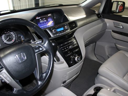 Used 2012 Honda Odyssey EX-L image 19