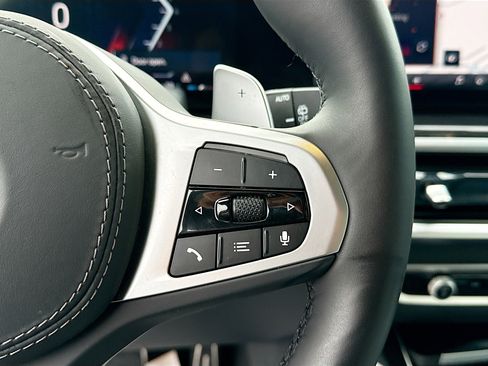 Used 2025 BMW X5 xDrive40i w/ M Sport Package image 39