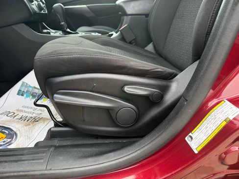 Used 2019 Jeep Cherokee Latitude w/ Popular Appearance Group image 29