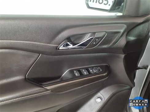 Used 2023 GMC Acadia SLT image 10