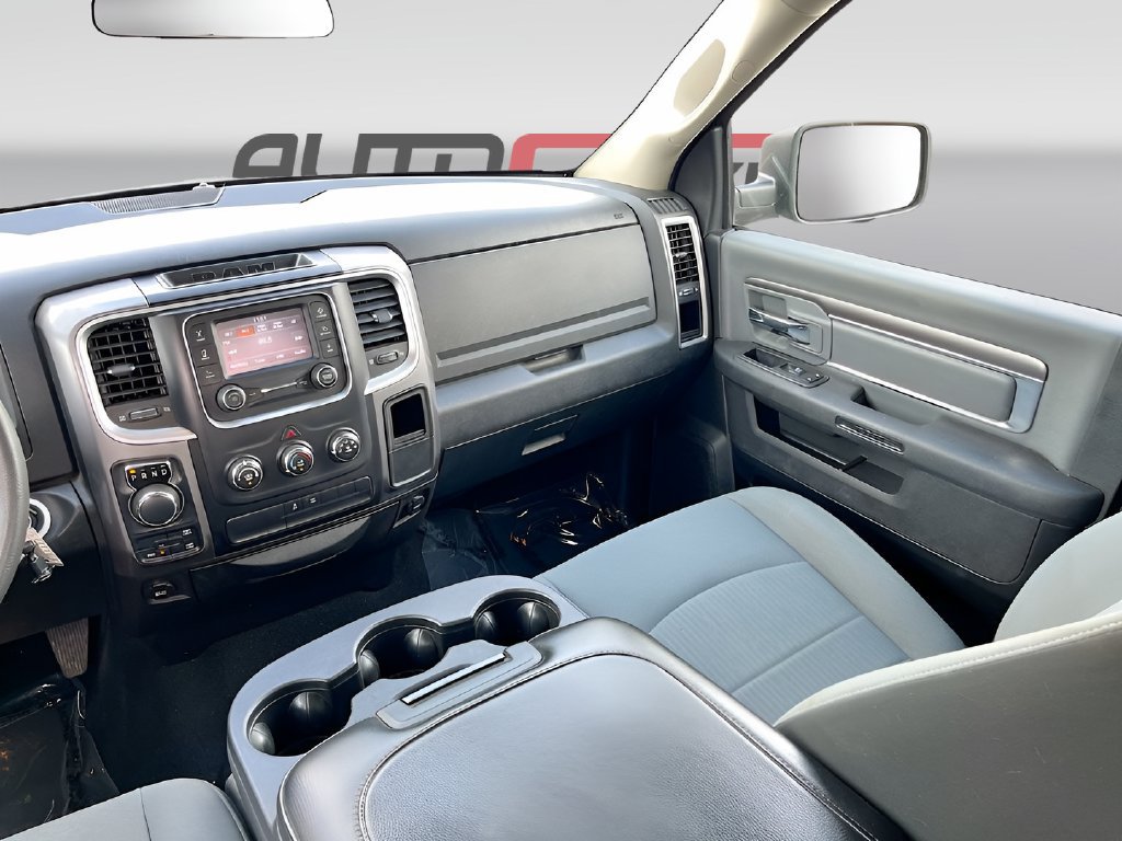 Used 2021 RAM 1500 Classic SLT AWD/4WD image 21