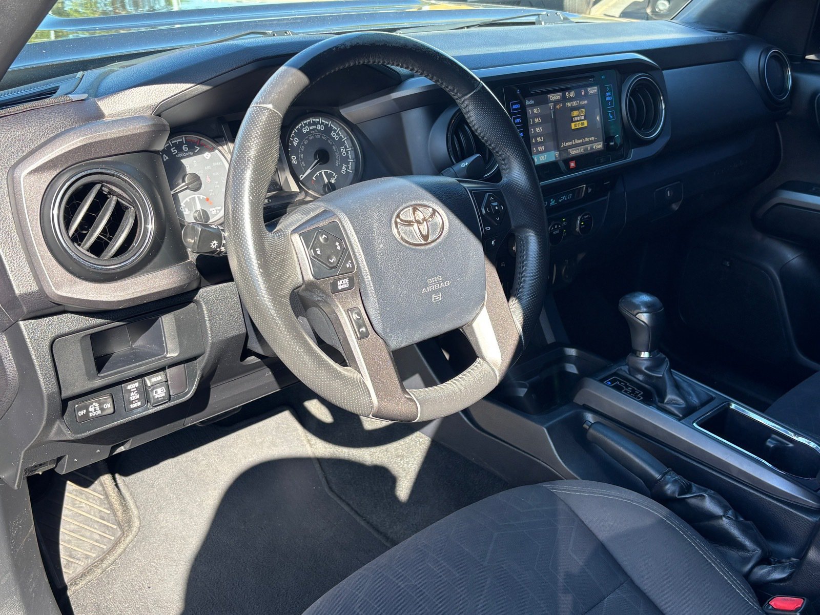 Used 2017 Toyota Tacoma TRD Sport RWD image 20