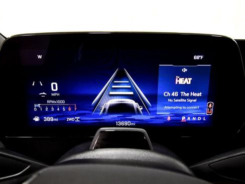 Used 2024 Chevrolet Traverse RS AWD/4WD image 23
